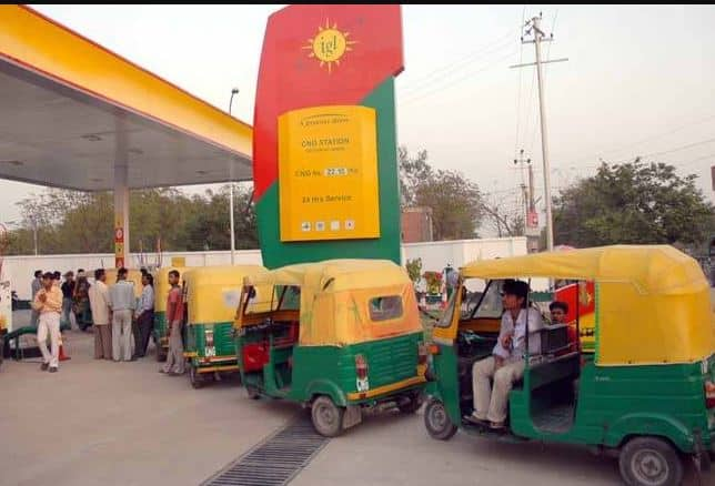 Delhi CNG Price hike : CNG Price increased by 0.95  paise Per kg in delhi Delhi CNG Price Hike : ਦਿੱਲੀ 'ਚ CNG ਦੀ ਕੀਮਤ 'ਚ 95 ਪੈਸੇ ਦਾ ਵਾਧਾ , ਨਵੀਆਂ ਕੀਮਤਾਂ ਅੱਜ ਤੋਂ ਹੋਣਗੀਆਂ ਲਾਗੂ