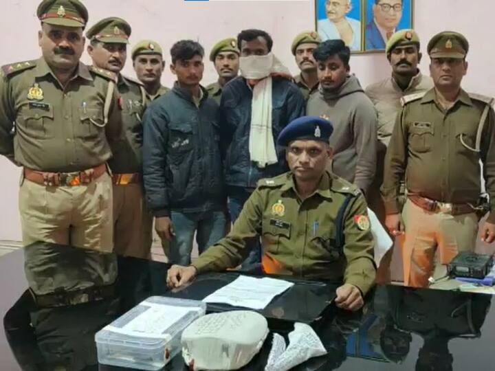 Gonda Uttar Pradesh police arrested three thugs fraud withdrew money from ATM machines sent jail ANN Gonda News: नकली पुलिस बनकर ATM चेक करने के बहाने उड़ा दे रहे थे पैसे, दबोचे गए तीन शातिर ठग