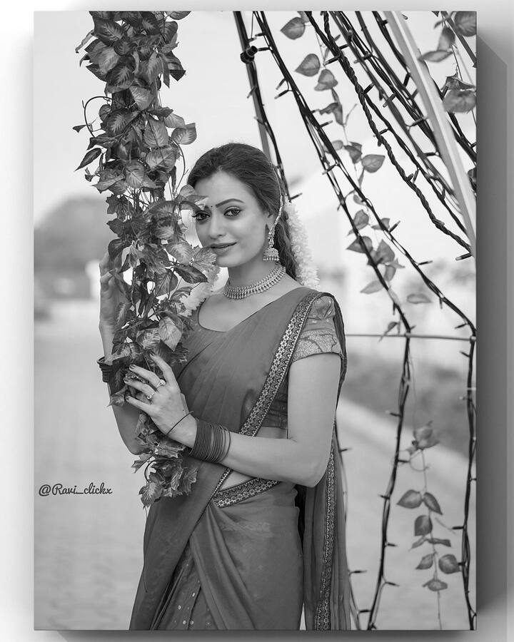 నటనపై ఆసక్తితో టీవీ పరిశ్రమలోకి అడుగు పెట్టింది. 'పట్టేదారి ప్రతిభ' అనే కన్నడ సీరియల్ తో టీవీ ప్రేక్షకులకు పరిచయం అయ్యింది. - Image Credit: Sowmya Rao/Instagram