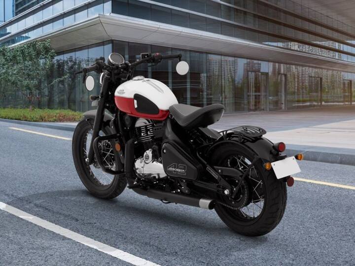 मोटर 30.2 bhp आणि 32.74 Nm टॉर्क जनरेट करते आणि 6-स्पीड गिअरबॉक्स मिळवते. तसेच ड्युअल चॅनल ABS मानक आहे.