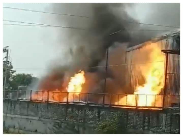 Pune: Fire Breaks Out In Air Filter Company, Two Workers Injured Pune: Fire Breaks Out In Air Filter Company, Two Workers Injured