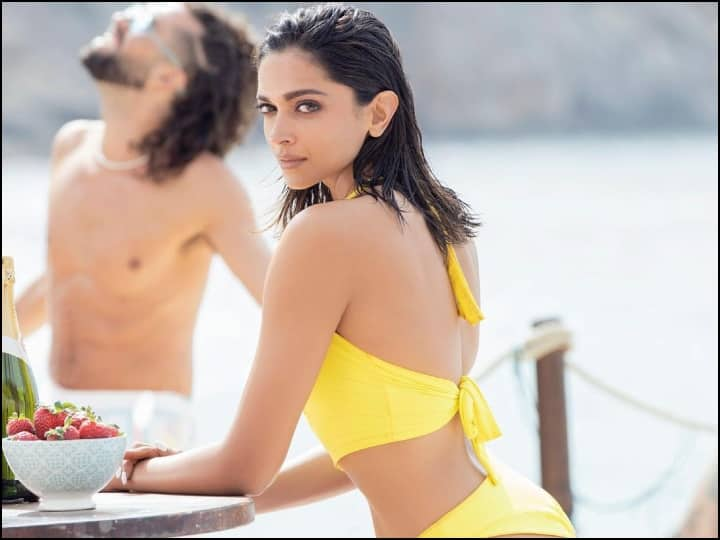 Deepika Padukone Bikini Price: एक्ट्रेस दीपिका पादुकोण इन दिनों अपनी अपकमिंग फिल्म 'पठान (Pathan)' को लेकर चर्चा में हैं. इस फिल्म के एक गाने में दीपिका ने भगवा बिकिनी पहनकर बवाल मचा दिया है.