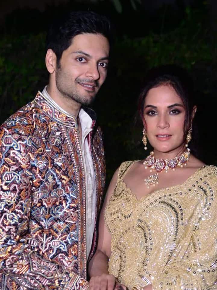 ऋचा चड्ढा और अली फजल की शादी कुछ समय पहले ही लखनऊ में हुई थी. हालांकि, इस बीच कपल ने खुद इस बात की पुष्टि की थी कि दोनों करीब 2.5 साल पहले ही कोर्ट मैरिज के तहत शादी के बंधन में बंध गए थे.