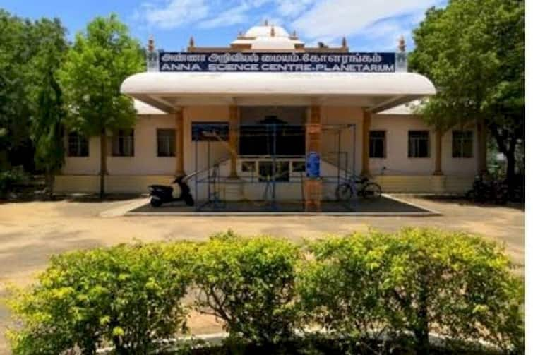 Trichy Planetarium has been upgraded at a cost of 3 crores TNN 3 கோடி ரூபாயில் மேம்படுத்தப்பட்ட திருச்சி கோளரங்கம்