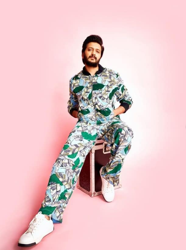 অভিনেতা ছাড়াও রীতেশ দেশমুখের অন্য একটি কেরিয়ারও রয়েছে। তিনি একজন ডিগ্রিধারী আর্কিটেক্ট। মুম্বইয়ের এক নামকরা কলেজ থেকে আর্কিটেকচার নিয়ে পড়াশোনা করেন।