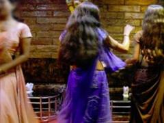 तहखाने में रखी गई थीं 17 महिलाएं, मुंबई पुलिस ने छापामार कर बचाया