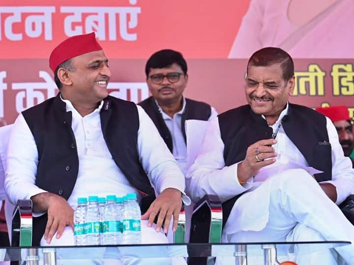 Samajwadi Party MLA Shivpal Singh Yadav new name given to nephew Akhilesh Yadav poster super hit in UP Lucknow UP Politics: सपा नेताओं को पसंद आई शिवपाल की सलाह, भाया अखिलेश यादव का नया नाम, लगने लगे पोस्टर-बैनर