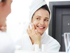 Homemade Moisturizer: सर्दियों में चेहरे की डल स्किन ने कर रखा है परेशान, तो अपनाएं ये 5 होममेड नेचुरल मॉइश्चराइजर