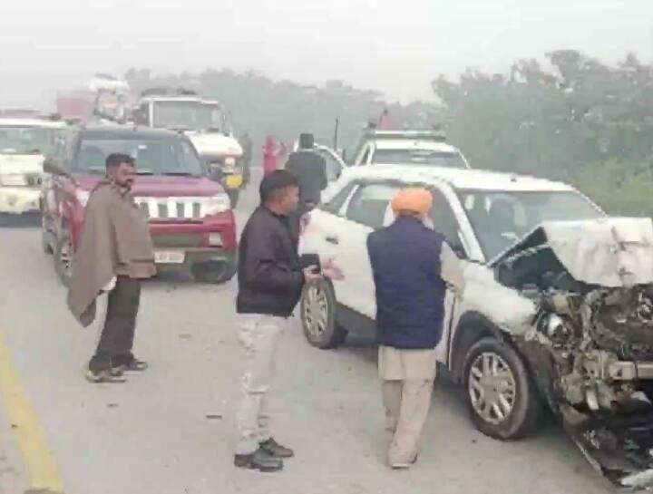 Haryana 7 vehicles collided with each other near Aurangabad village in Yamunanagar due to fog Haryana Accident: धुंध की वजह से भीषण सड़क हादसा, यमुनानगर में आपस में टकराईं 10-15 गाड़ियां