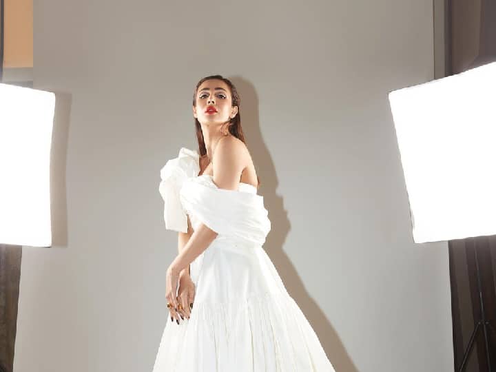 अभिनेत्री मलायका आरोरा (Malaika Arora) सध्या तिच्या 'मूव्हिंग इन विथ मलायका' (Moving In With Malaika) या कार्यक्रमामुळे चर्चेत आहे.(फोटो सौजन्य :malaikaaroraofficial/इंस्टाग्राम )