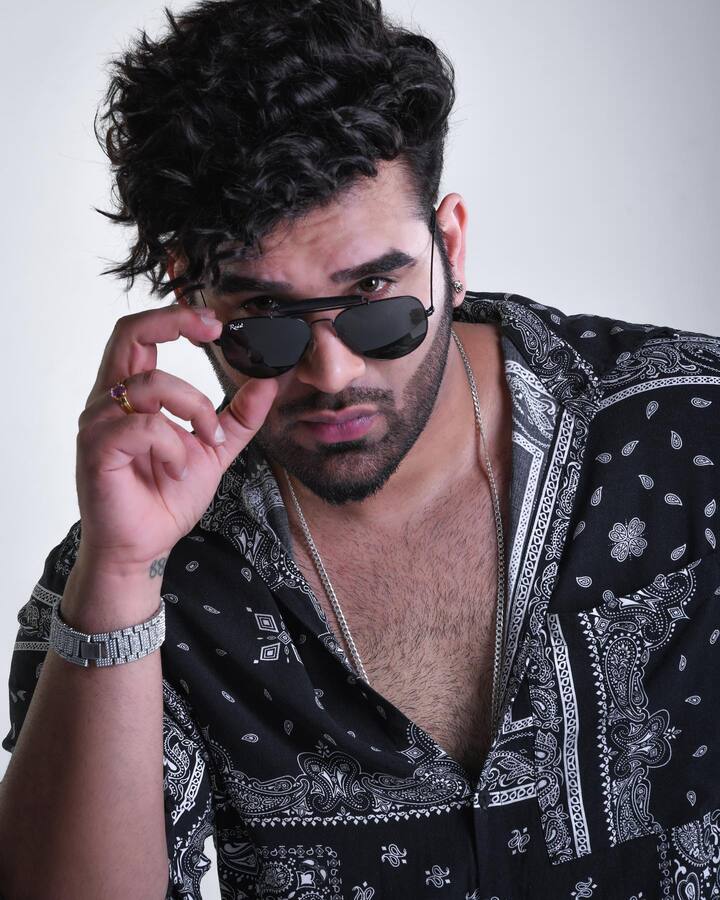 Paras Chhabra Exit From Bigg Boss 13: पारस छाबड़ा भी ‘बिग बॉस 13’ के मजबूत कंटेस्टेंट्स में से एक थे. हालांकि, उंगली में चोट लगने की वजह से उन्हें शो से जाना पड़ा था. बाद में उन्होंने री-एंट्री की थी.