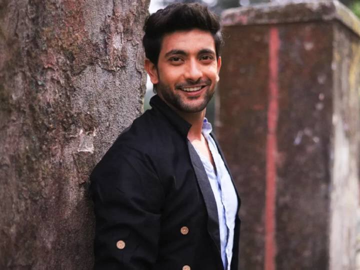 Watch: मुंबई की सड़कों पर ऑटो चलाते नजर आए Fahmaan Khan, वीडियो हुआ वायरल Imlie Pyar Ke Saat Vachan Dharampatnii fame Fahmaan Khan drove auto riksha in mumbai Watch: मुंबई की सड़कों पर ऑटो चलाते नजर आए Fahmaan Khan, वीडियो हुआ वायरल