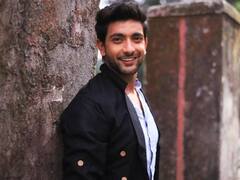 फहमान खान ने मुंबई की सड़कों पर चलाया ऑटो, वीडियो हुआ वायरल