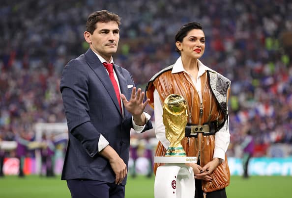 Deepika Padukone unveils the FIFA World Cup trophy at the stadium. Watch