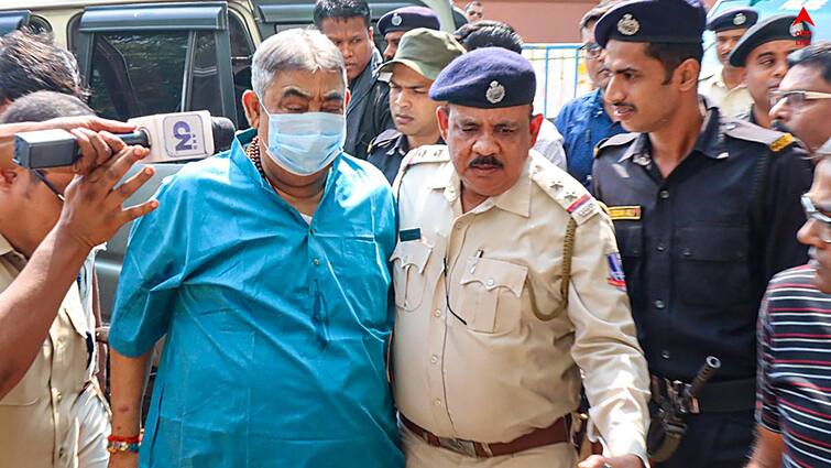 Kolkata News ED wants to direct  interrogation with Anubrata Mandal in Delhi on Cattle scam Anubrata Mandal: অনুব্রতকে কি দিল্লি নিয়ে যেতে পারবে ইডি ? কোথায় দাঁড়িয়ে গরু পাচার মামলা ?