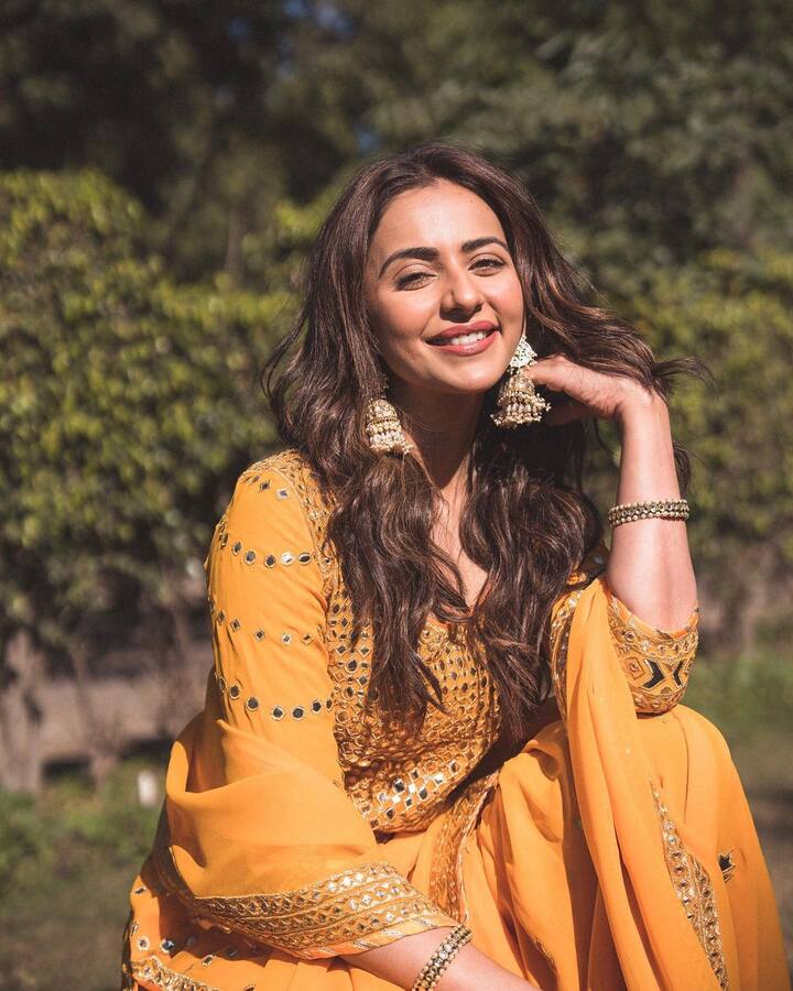 अभिनेत्री रकुल प्रीत सिंह जेव्हा जेव्हा पडद्यावर येते तेव्हा प्रेक्षक तिच्यापासून नजर हटवू शकत नाहीत. (फोटो सौजन्य :rakulpreet/इंस्टाग्राम)