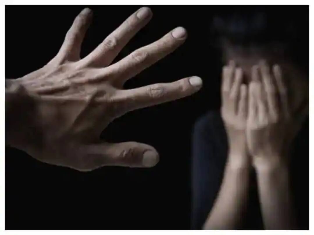 Crime : போதைப்பொருள் கொடுத்து சிறுமி பாலியல் வன்கொடுமை - மகனுக்கு உடந்தையாக இருந்த தாய்..! கொல்கத்தாவில் கொடூரம்