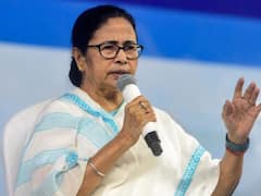 Mamata Banerjee: అమిత్‌షా సమక్షంలో భద్రతా బలగాలతో మమతా వాగ్వాదం, అధికారాల విషయంలో అభ్యంతరాలు