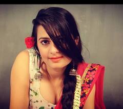 तिला तिच्या भाषेवरुन चिडवलं पण तिनं हार मानली नाही; धुळ्याच्या पोरीची कमाल, मायानगरीत जिद्दीनं मिळवली वेगळी ओळख