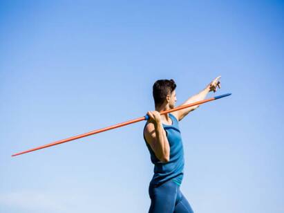 Odisha Javelin pierces 14 yrs old student throat during school sports meet பள்ளி விளையாட்டு போட்டியின்போது ஏற்பட்ட விபரீதம்... மாணவனின் கழுத்தில் பாய்ந்த ஈட்டி.. தீவிர சிகிச்சை!