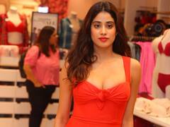 Janhvi Kapoor Pics: रेड बॉडीकॉन ड्रेस पहने स्टोर लॉन्च इवेंट में पहुंचीं जाह्नवी कपूर, ग्लैमर अवतार में ढाया कहर