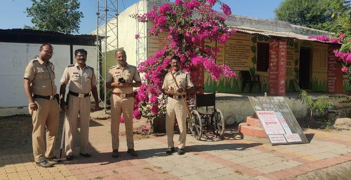 पोलिसांचा देखील यावेळी विशेष बंदोबस्त पाहायला मिळत आहे.