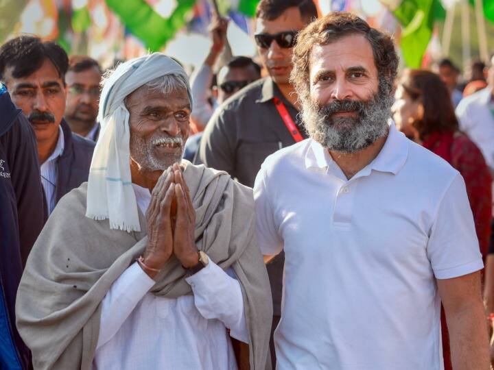 गांधी टोपी पहने तथा वृद्धावस्था के कारण थोड़ा झुक कर चलने के बावजूद वह कांग्रेस कार्यकर्ताओं की  युवा पीढ़ी के लिए प्रेरणा के स्रोत बन रहे हैं.