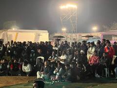 राजनेताओं में भी फीफा का फीवर...भारत जोड़ो यात्रा के बीच राहुल ने देखा मैच, सीएम योगी और धामी भी बने फैन