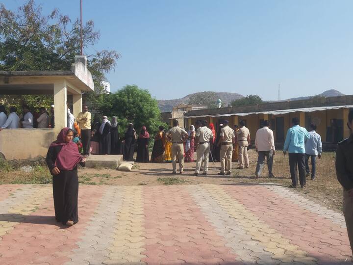 सोयगाव तालुक्यातील 5 ग्रामपंचायतीसाठी 57.85 टक्के मतदान झाले आहे.