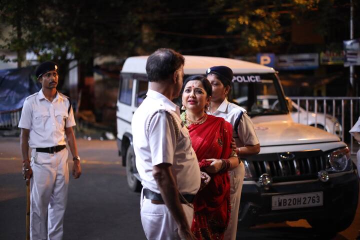 সায়ন্তন ঘোষালের পরিচালনায় আসছে নতুন ছবি 'এল এস ডি, লাল স্যুটকেসটা দেখেছেন?' (L.S.D Laal Suitcase Ta Dekhechen?)।