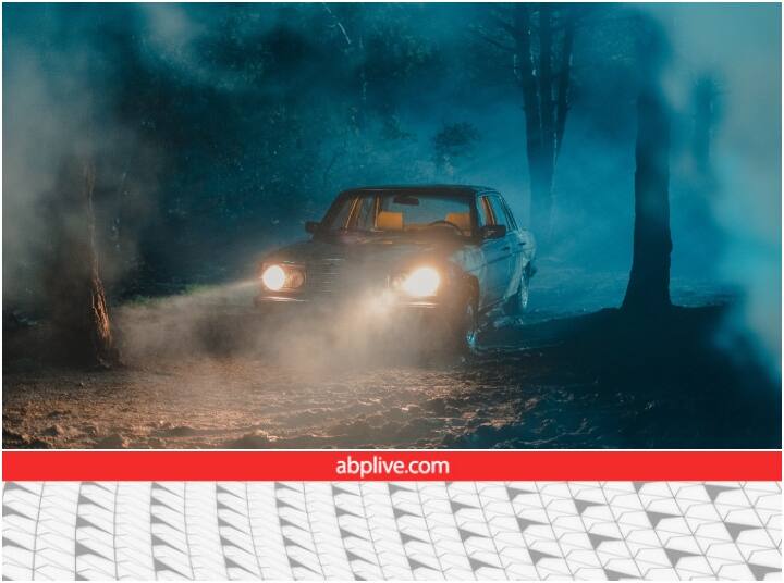 Car Tips See the advantages of fog lights and radium sticker in winter season Driving in Winter Fog: सर्दियों में बड़े काम की चीज है फॉग लाइट, रेडियम स्टिकर भी है जरूरी 