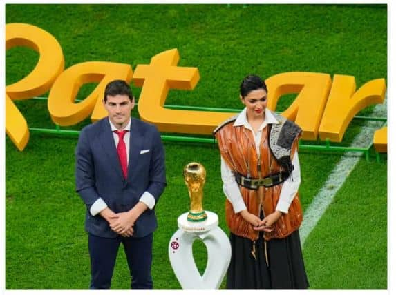 deepika padukone created history as soon as she launched the fifa world cup trophy a big achievement in her name FIFA World Cup ਟਰਾਫੀ ਲਾਂਚ ਕਰਨ ਦੇ ਨਾਲ 'ਪਠਾਨ' ਅਦਾਕਾਰਾ Deepika Padukone ਨੇ ਰਚਿਆ ਇਤਿਹਾਸ, ਆਪਣੇ ਨਾਂ ਕੀਤੀ ਇਹ ਵੱਡੀ Achievement