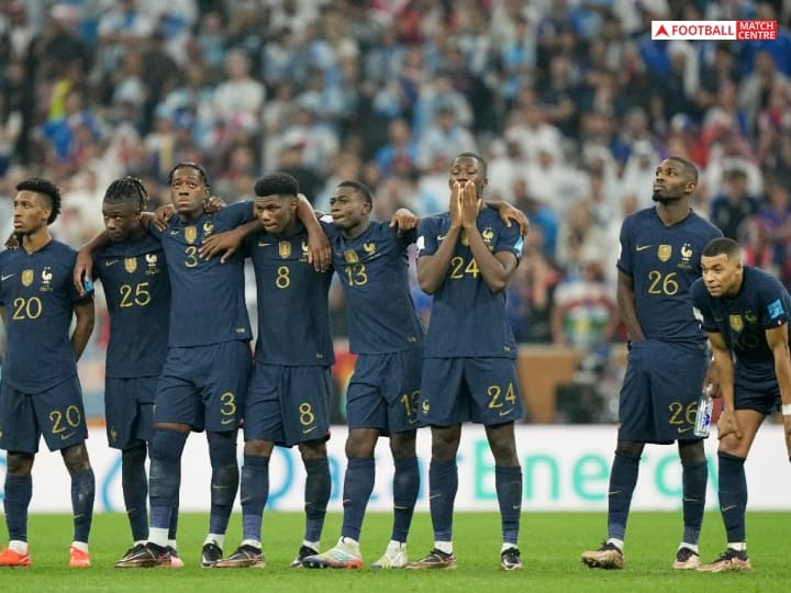 FIFA WC 2022 Ruckus in France after defeat from Argentina in World Cup Final 2022 FIFA WC 2022, Final: अर्जेंटीना से हार के बाद फ्रांस में मचा बवाल, फैंस ने आगजनी, पुलिस ने दागे आंसू गैस के गोले