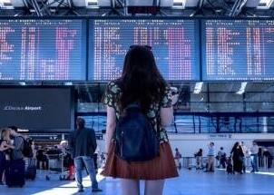Study in abroad how college girls earn extra money with study check out these methods Study : વિદેશની કોલેજમાં ભણતાની સાથો સાથ ભારતીય યુવતીઓ આ કામ વતી કરે છે એક્સ્ટ્રા કમાણી