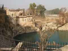 Pakistan: कटास राज मंदिर में दर्शन के लिए जाएंगे 96 हिंदू तीर्थयात्री, पाकिस्तान हाई कमीशन ने जारी किए वीजा