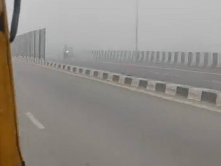 ऐसे ही एक तस्वीर साउथ वेस्ट दिल्ली के नजफगढ़ रोड से पश्चिमी दिल्ली के आउटर रिंग रोड विकासपुरी को जोड़ने वाले 12 किलोमीटर लंबी सड़क पर देखने को मिली.