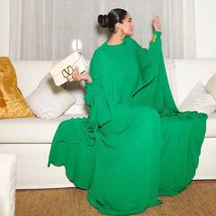 PHOTO: बॉलिवूड अभिनेत्री सोनम कपूरचा हटके अवतार; पाहा फोटो!