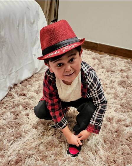 अब्दु रोज़िक शो के सबसे क्यूट कंटेस्टेंट हैं और हर हफ्ते 3-4 लाख रुपये का पेमेंट लेते हैं. वह फिलहाल घर से बाहर हैं लेकिन जल्द ही वापसी करेंगे. (Photo: Instagram/Abdu Rozik)