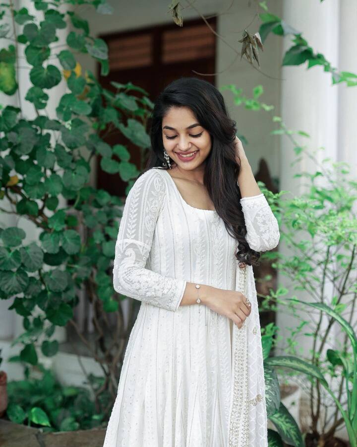 'மாஸ்டர்ஸ்' என்னும் மலையாள திரைப்படத்தில் குழந்தை நட்சத்திரமாக அறிமுகமானார்