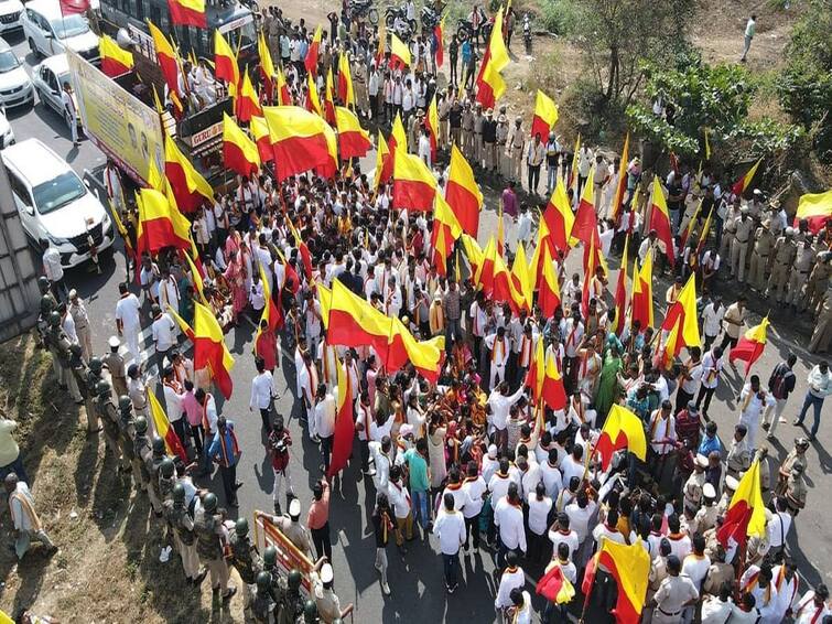 Karnataka Maharashtra Border dispute Over 300 Turned Away From Belagavi know details உச்சக்கட்ட பதற்றம்...தொடரும் எல்லை பிரச்னை...கர்நாடக, மகாராஷ்டிரா எல்லையில் நடப்பது என்ன?