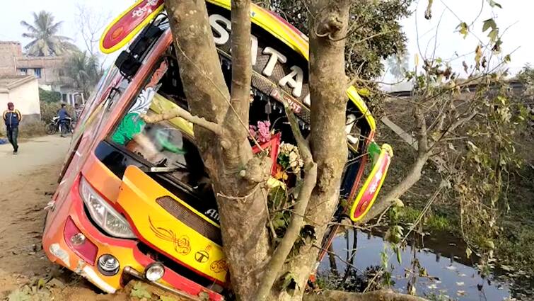 Bus Accident At Murshidabad Injures 5 Murshidabad: মুর্শিদাবাদের বড়ঞায় বাস দুর্ঘটনা, জখম ৫