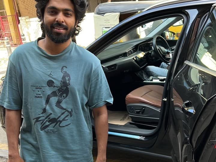 Sudha Kongara New Car: சூர்யாவும், ஜிவி பிரகாஷும்.. ஆடி கார் வாங்கிய சூரரைப்போற்று இயக்குநர்.. நண்பர்களுடன் ஒரு ட்ரைவ்