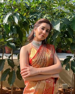 చీరలో మెరిసిపోతున్న క్యూట్ బ్యూటీ రాశీఖన్నా