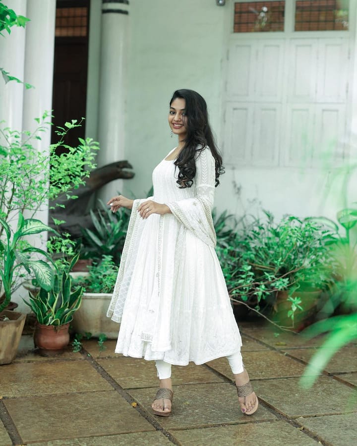 இவானா கேரள மாநிலத்தை சேர்ந்தவர்