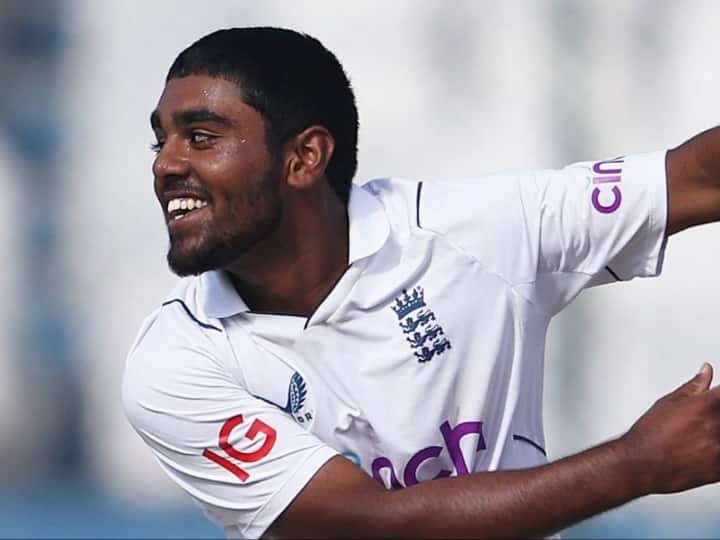PAK vs ENG: England's debutante Rehan Ahmed become first and youngest English bowler to take 5 wicket in test debut know details PAK vs ENG: डेब्यू में 5 विकेट लेने वाले सबसे युवा इंग्लिश गेंदबाज बने रेहान अहमद, विश्व में हासिल किया छठा मुकाम