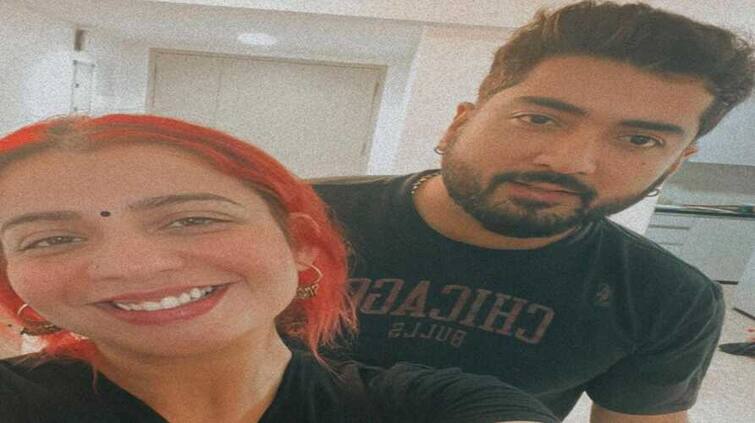 punjabi singer jasmine sandlas shares photo with lyricist jaani on social media Jasmine Sandlas: ਜੈਸਮੀਨ ਸੈਂਡਲਾਸ ਦਾ ਜਾਨੀ ਨਾਲ ਆ ਰਿਹਾ ਅਗਲਾ ਗਾਣਾ? ਗਾਇਕਾ ਨੇ ਸੋਸ਼ਲ ਮੀਡੀਆ ‘ਤੇ ਸ਼ੇਅਰ ਕੀਤੀ ਫੋਟੋ