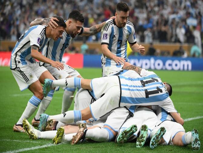 Final Penalty Kick Clinches 2022 World Cup for Argentina (Video