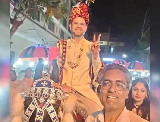 Wedding: Foreign dulha and indian dulhan got married in Madhya Pradesh Wedding: લગ્ન કરવા 10 હજાર કિમી દુરથી આવ્યો વિદેશી દુલ્હો, ને પછી ગામડાંની છોકરી સાથે કર્યા લગ્ન, જાણો