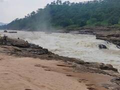 नए साल के नजदीक आते ही पर्यटन स्थलों पर बढ़ी भीड़, सुरक्षा के नहीं हैं कोई इंतजाम