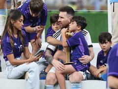 Messi Celebrates Argentina's World Cup Victory With Wife And Children. See Pics